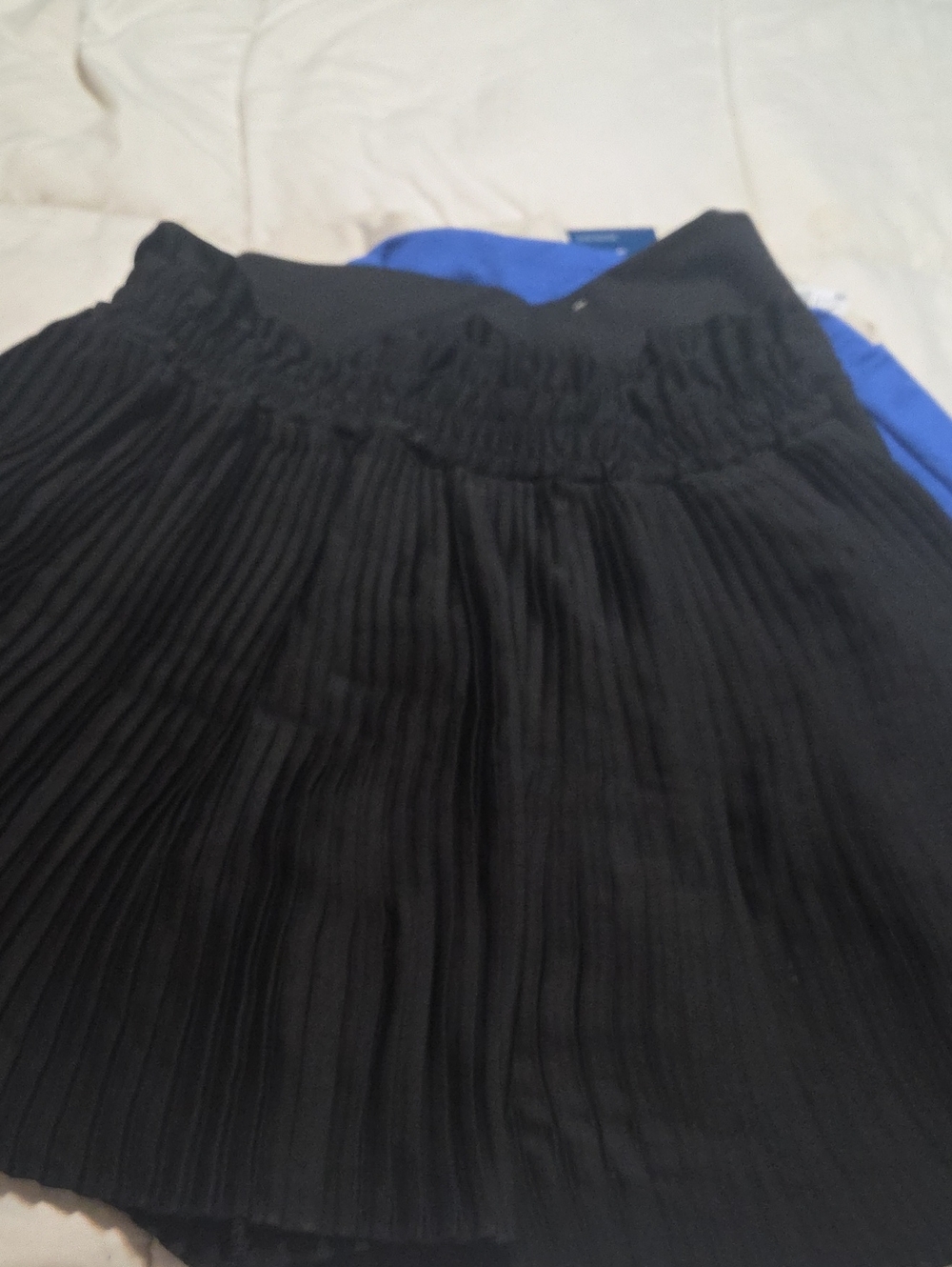 Black Pleated Women's Skirt - Classic Elastic Waist Zara